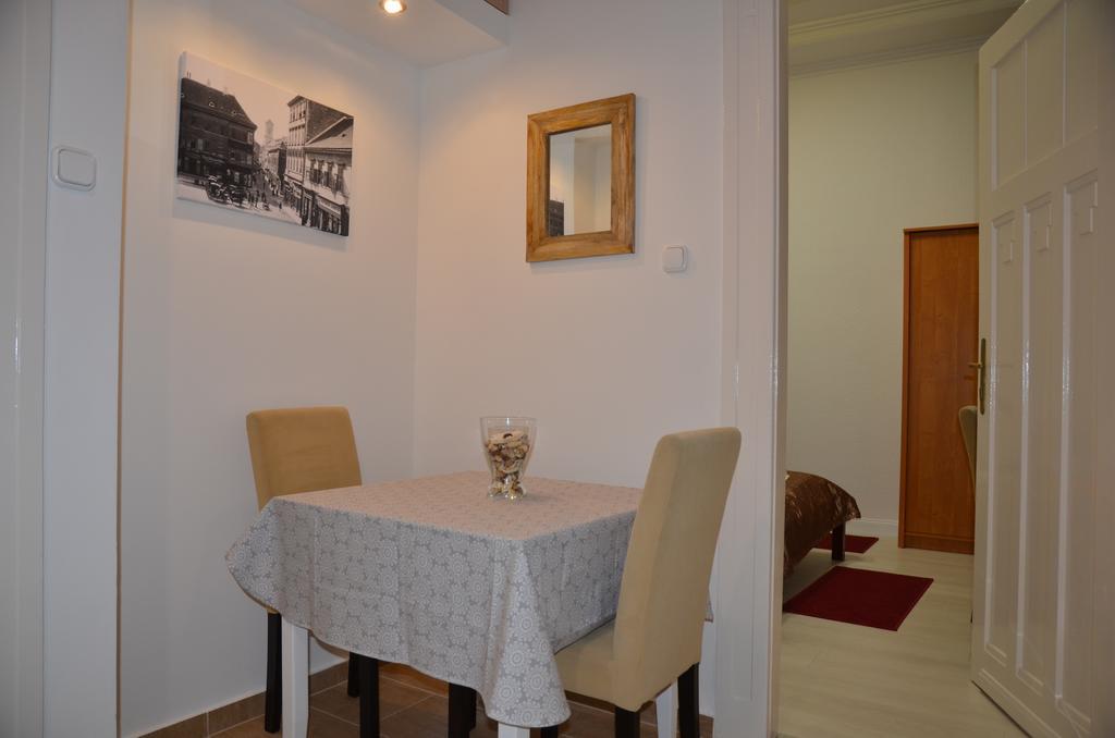 Vaci Street Downtown Apartments بودابست الغرفة الصورة