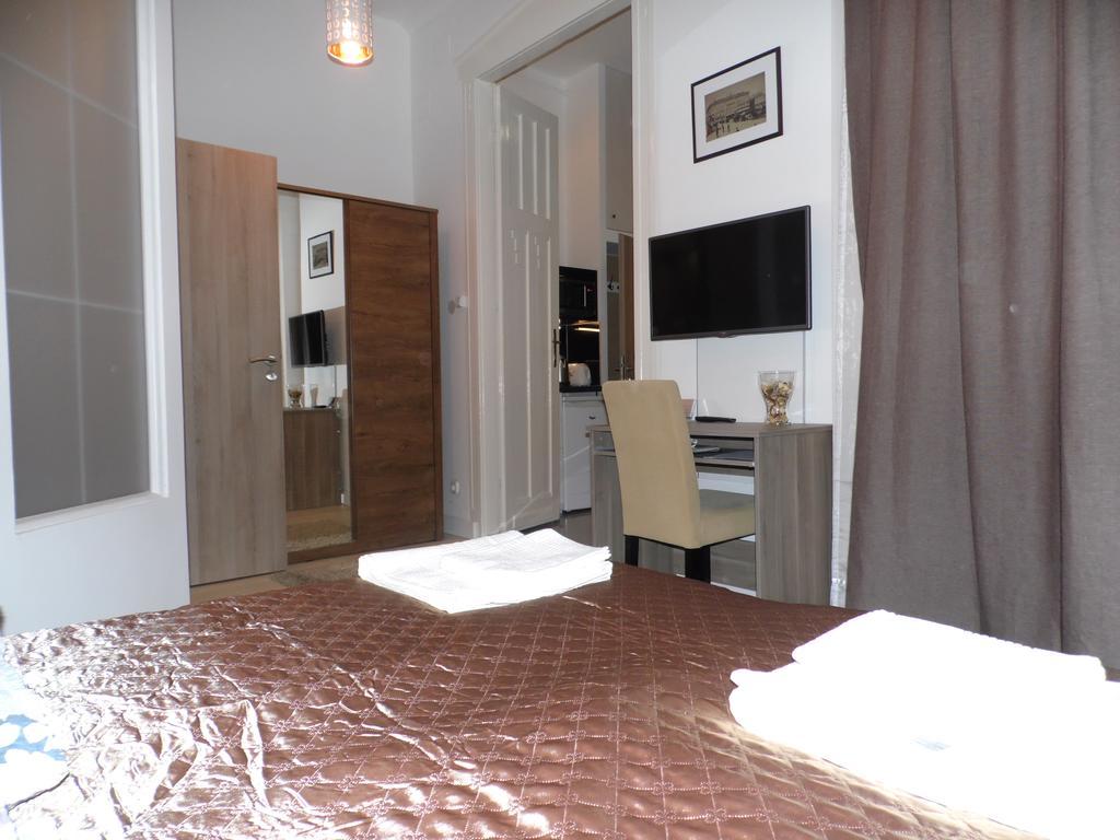 Vaci Street Downtown Apartments بودابست الغرفة الصورة