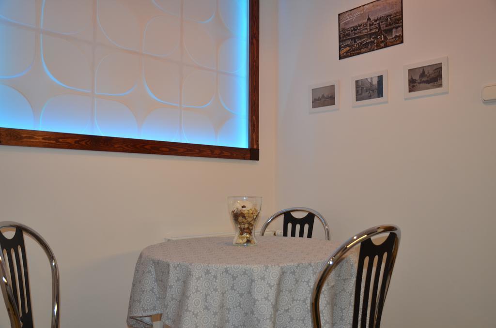 Vaci Street Downtown Apartments بودابست الغرفة الصورة