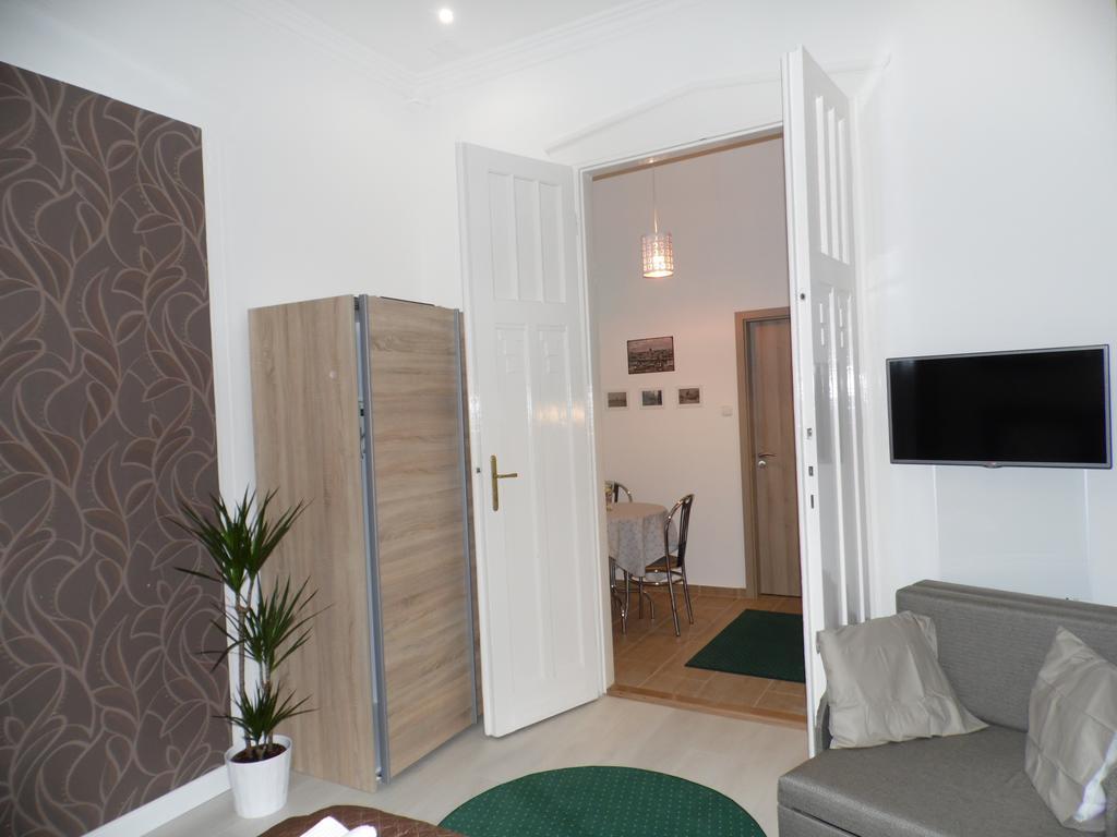 Vaci Street Downtown Apartments بودابست الغرفة الصورة