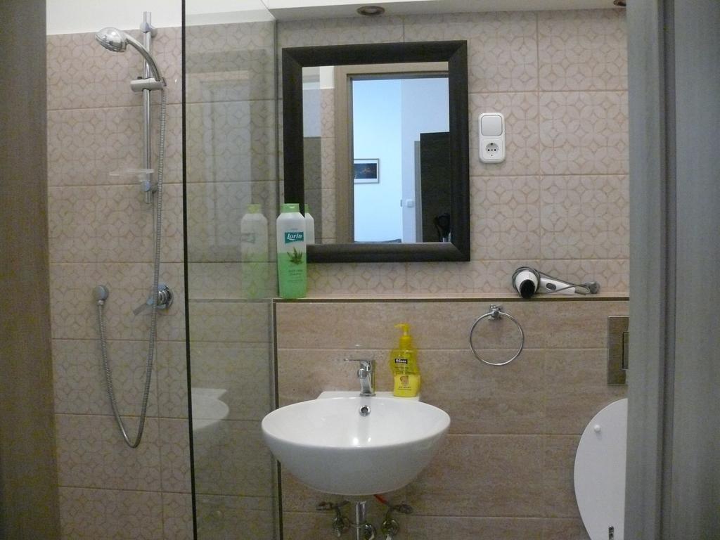 Vaci Street Downtown Apartments بودابست المظهر الخارجي الصورة